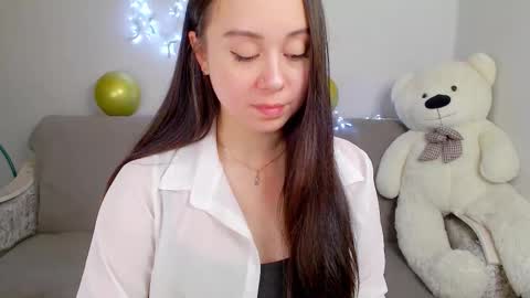 Snapshot of alinaxrose chatting on September 23, 2025, 9:40 pm AlinaXRose online show from September 23, 2025, 9:40 pm