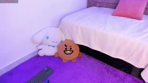 Snapshot of aline_ackerman chatting on October 9, 2025, 11:36 pm ALINE online show from October 9, 2025, 11:36 pm