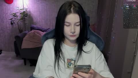 Aline Greeeen online show from April 2, 2026, 1:42 pm