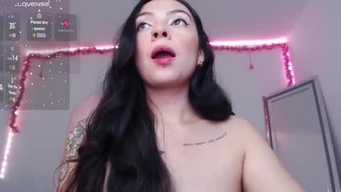 Alejandra online show from December 18, 2024, 7:26 am