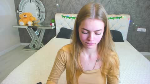 alisa_glamur online show from January 5, 2025, 2:30 pm