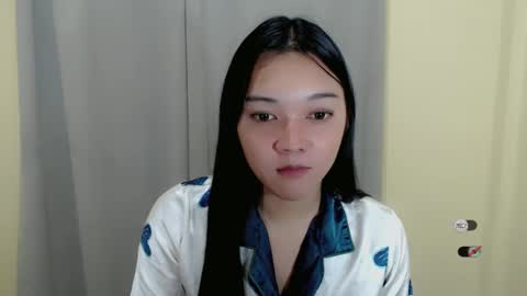 Shanti xhey online show from March 1, 2025, 9:51 am