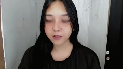 Shanti xhey online show from November 21, 2025, 8:51 pm