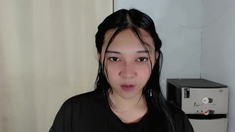 Shanti xhey online show from December 15, 2025, 2:43 pm