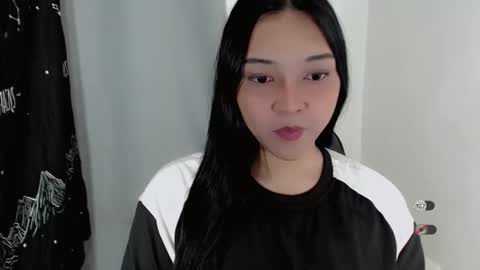 Shanti xhey online show from March 15, 2026, 1:28 pm