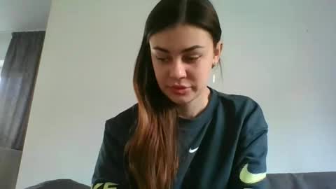 alisa_talks online show from March 12, 2026, 8:42 am