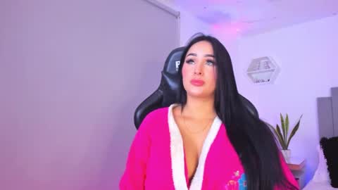 Snapshot of alisa_walton chatting on January 26, 2025, 2:56 am ALIS online show from January 26, 2025, 2:56 am