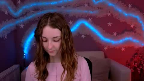 Alisa online show from March 4, 2026, 8:37 pm