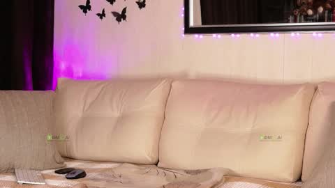 Alice online show from November 12, 2025, 2:01 am