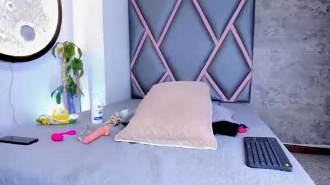 alise_mason online show from January 6, 2026, 11:51 pm