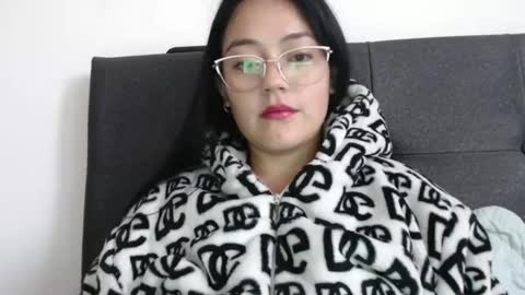 alisha_9997 online show from April 12, 2026, 1:38 pm