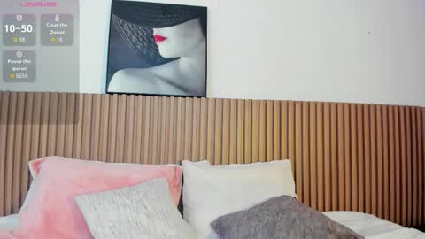 alisha_olsen_ online show from October 3, 2025, 4:42 am