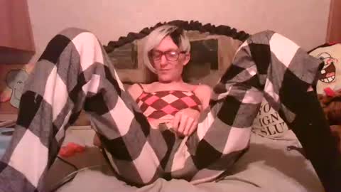 Alisha online show from September 24, 2025, 8:28 am