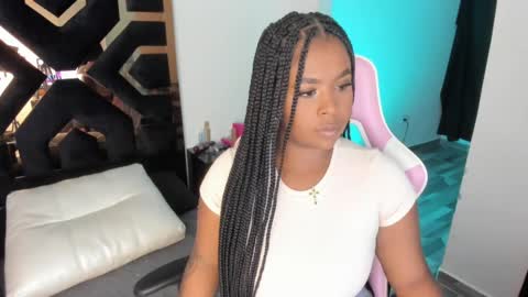 Alisha online show from March 8, 2025, 7:31 pm