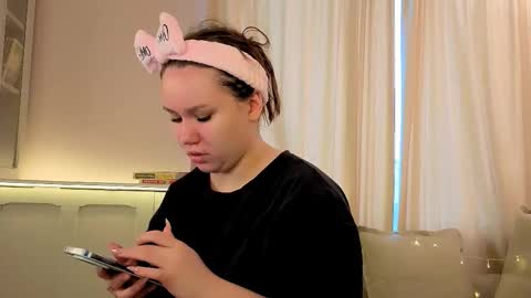 Snapshot of alisia_mars chatting on February 5, 2026, 7:46 am Alisia online show from February 5, 2026, 7:46 am