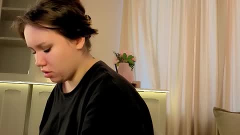 Snapshot of alisia_mars chatting on February 6, 2026, 7:56 am Alisia online show from February 6, 2026, 7:56 am