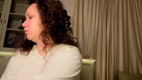 Snapshot of alisia_mars chatting on February 24, 2026, 5:16 am Alisia online show from February 24, 2026, 5:16 am