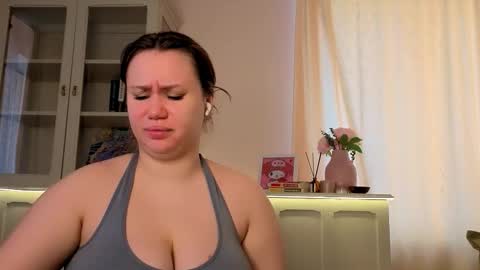 Alisia online show from March 14, 2026, 8:09 am