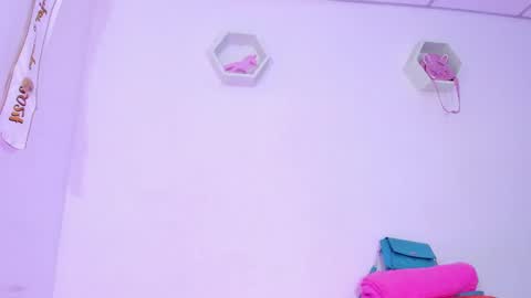 Snapshot of alisiacollinsss chatting on December 4, 2024, 8:18 pm Alisia online show from December 4, 2024, 8:18 pm