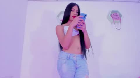 Snapshot of alisiacollinsss chatting on December 14, 2024, 3:36 pm Alisia online show from December 14, 2024, 3:36 pm