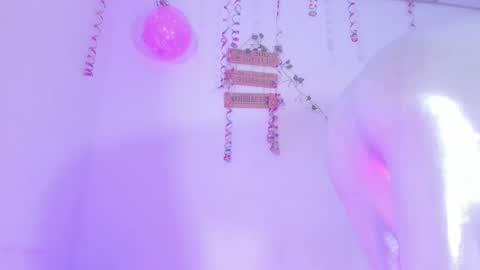 Snapshot of alisiacollinsss chatting on October 15, 2025, 5:07 am Alisia online show from October 15, 2025, 5:07 am