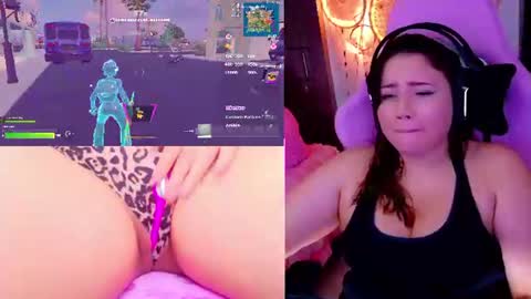 Snapshot of alison_gamer chatting on June 25, 2026, 6:12 pm Alison online show from June 25, 2026, 6:12 pm