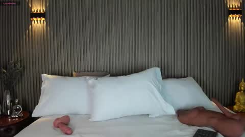 Alison  online show from November 6, 2025, 5:14 pm