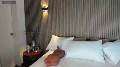 Alison  online show from November 7, 2025, 5:35 pm