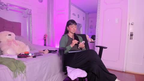 Alison Fishert online show from December 27, 2024, 11:50 am