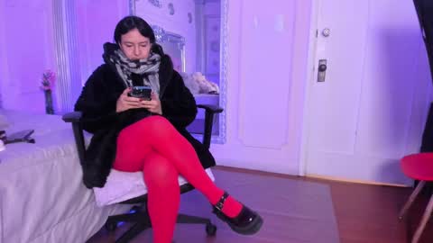 Alison Fishert online show from December 30, 2024, 12:09 pm