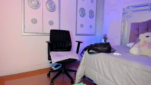 Alison Fishert online show from December 31, 2024, 11:42 am