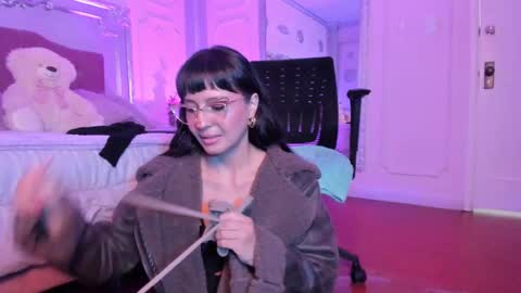 Alison Fishert online show from February 28, 2025, 11:47 am