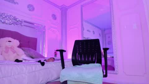 Alison Fishert online show from March 11, 2025, 3:34 pm