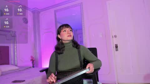 Alison Fishert online show from September 15, 2025, 12:38 pm