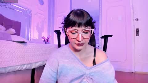 Alison Fishert online show from November 5, 2025, 1:00 pm