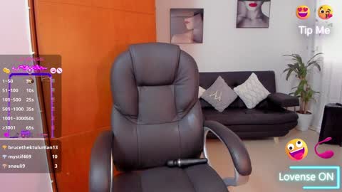 Alisson online show from December 3, 2024, 1:21 pm