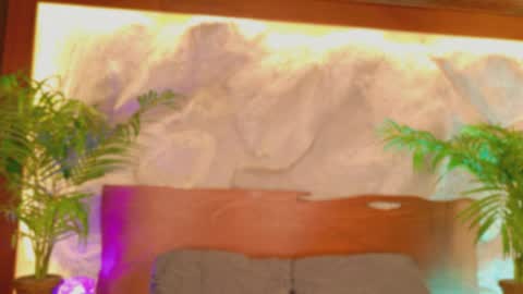 Alison Moon  online show from April 9, 2026, 11:32 pm