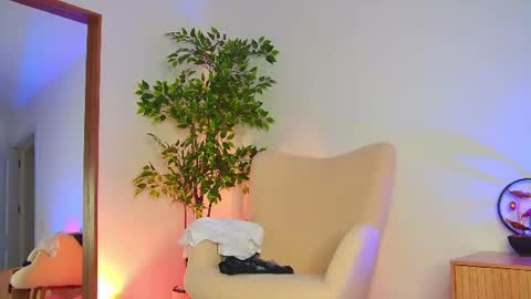 alissa_foxx online show from July 24, 2026, 12:14 pm