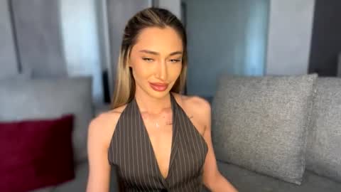 Snapshot of alissadreams chatting on June 15, 2026, 1:46 pm Alissa online show from June 15, 2026, 1:46 pm