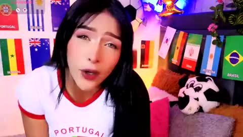 Snapshot of alisse_xx chatting on June 13, 2026, 3:26 am alisse_xx online show from June 13, 2026, 3:26 am