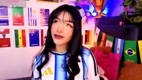 Snapshot of alisse_xx chatting on June 19, 2026, 3:22 am alisse_xx online show from June 19, 2026, 3:22 am
