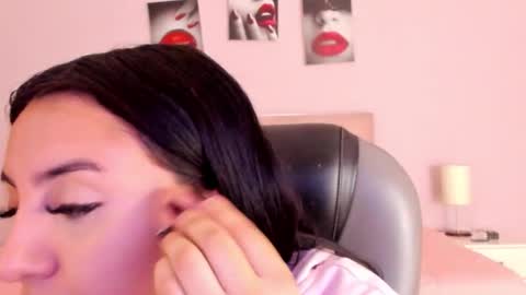 Snapshot of alisson__cortez chatting on February 15, 2026, 12:14 pm alisson__cortez online show from February 15, 2026, 12:14 pm