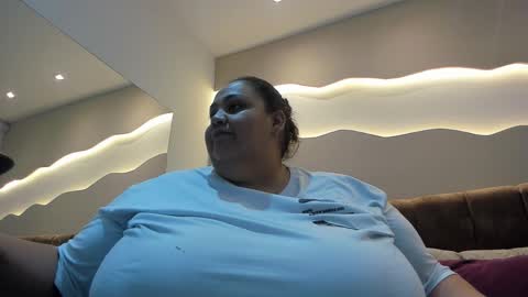 Alisson online show from November 14, 2025, 12:04 pm