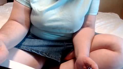 Snapshot of alissonnat chatting on May 16, 2026, 11:31 am Alissonnat online show from May 16, 2026, 11:31 am