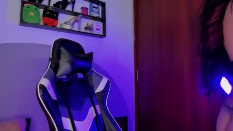 Snapshot of alissonpeach111 chatting on March 4, 2025, 8:35 am Alisson online show from March 4, 2025, 8:35 am