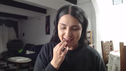 Snapshot of alix_beltran chatting on March 3, 2025, 1:10 am Alix online show from March 3, 2025, 1:10 am