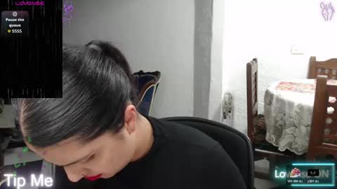 Alix online show from April 15, 2026, 1:45 am