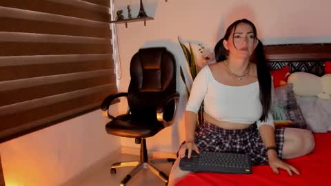 Andrea..... online show from March 4, 2026, 10:38 pm