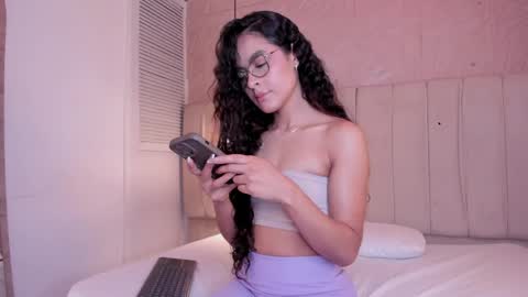Snapshot of alizza_ chatting on June 5, 2026, 11:49 am alizza_ online show from June 5, 2026, 11:49 am