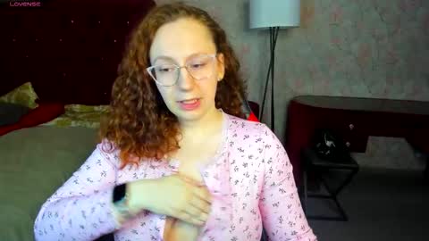 Snapshot of alla_dream chatting on February 22, 2026, 1:20 pm Alla online show from February 22, 2026, 1:20 pm